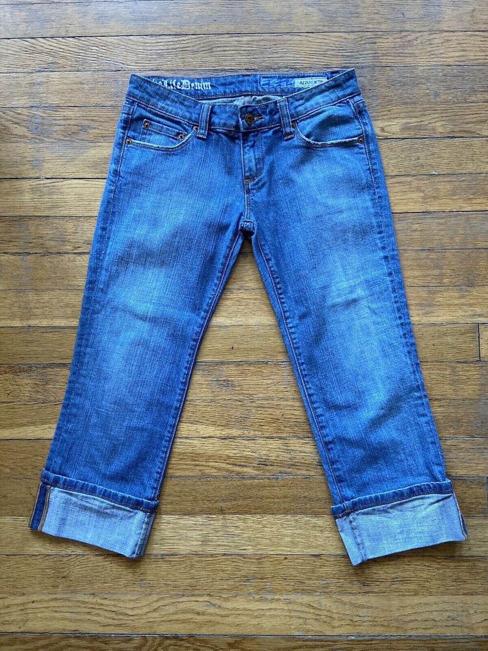 AZZURE ‘The Perfect Fit’ Distressed Cropped Low-Rise Jeans sz 26W x 22L